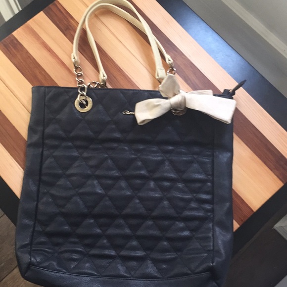 gionni bags price